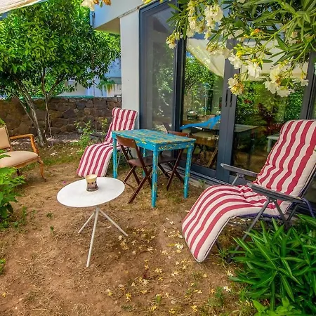 펜션 Summer House 2br Wgarden Close To Gundogan Beach Bodrum