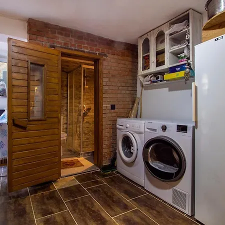 펜션 Summer House 2br Wgarden Close To Gundogan Beach *
