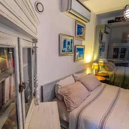 Summer House 2br Wgarden Close To Gundogan Beach 펜션 *